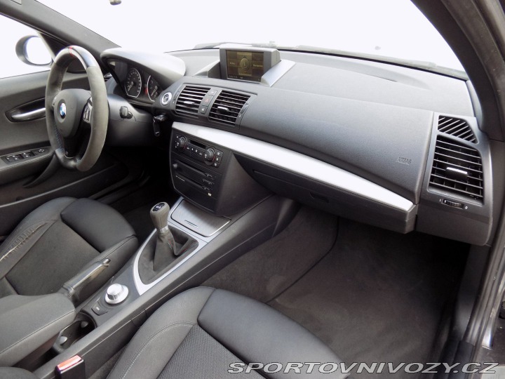 BMW 1 130i/M-Paket/NAVI/Bi-xeno 2006
