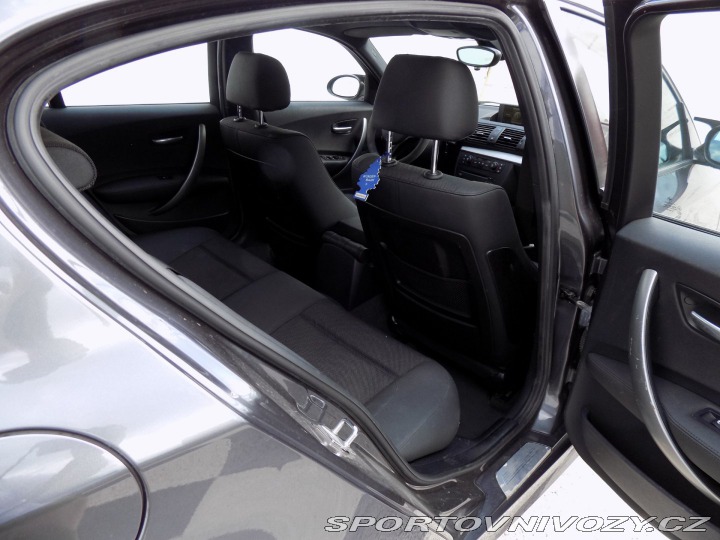 BMW 1 130i/M-Paket/NAVI/Bi-xeno 2006