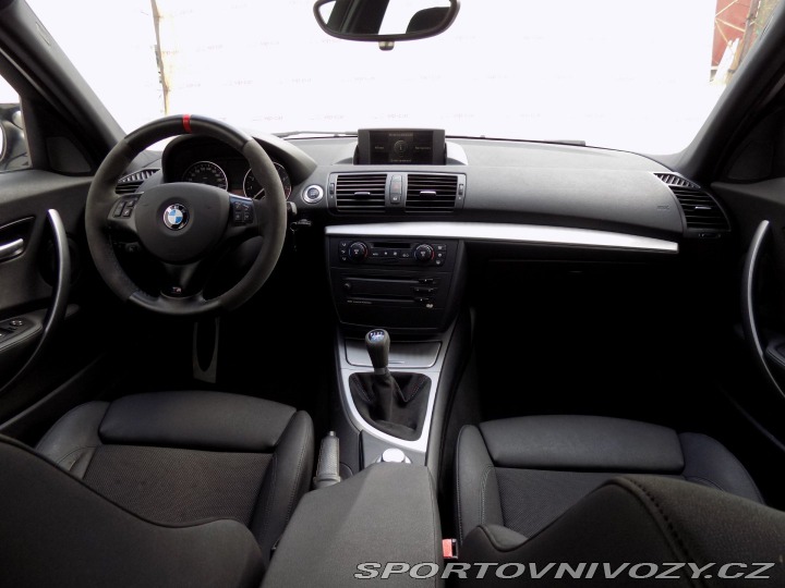 BMW 1 130i/M-Paket/NAVI/Bi-xeno 2006