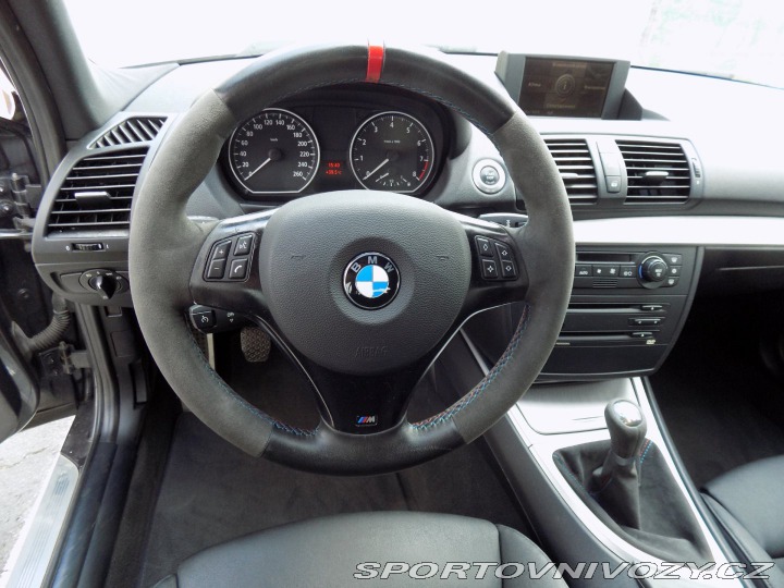 BMW 1 130i/M-Paket/NAVI/Bi-xeno 2006