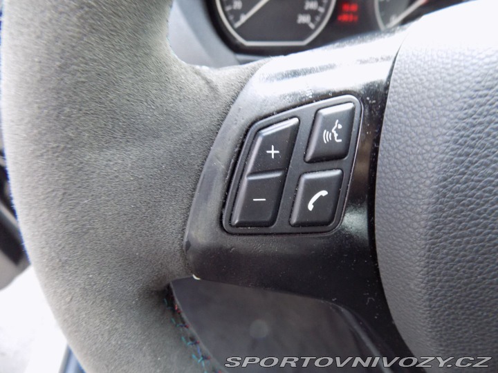 BMW 1 130i/M-Paket/NAVI/Bi-xeno 2006