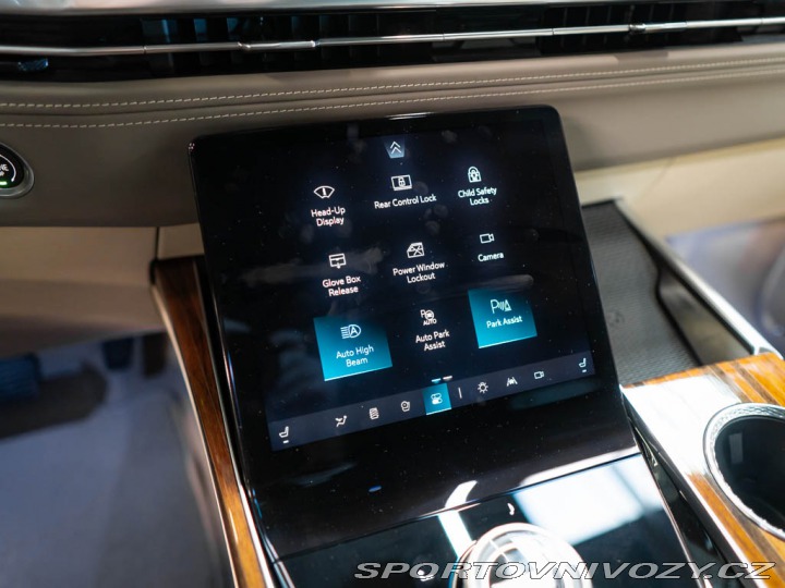 Ostatní značky Ostatní modely Cadillac Escalade 6.2 ESV Sport Platinum 20 2026