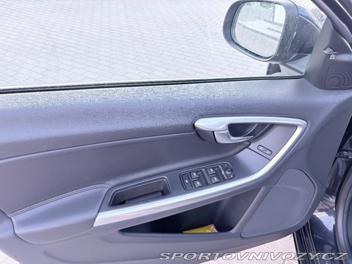 Volvo V60 2,4 D6 Plug-in Hybrid 2015