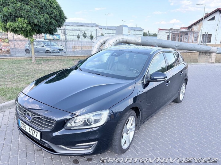 Volvo V60 2,4 D6 Plug-in Hybrid 2015