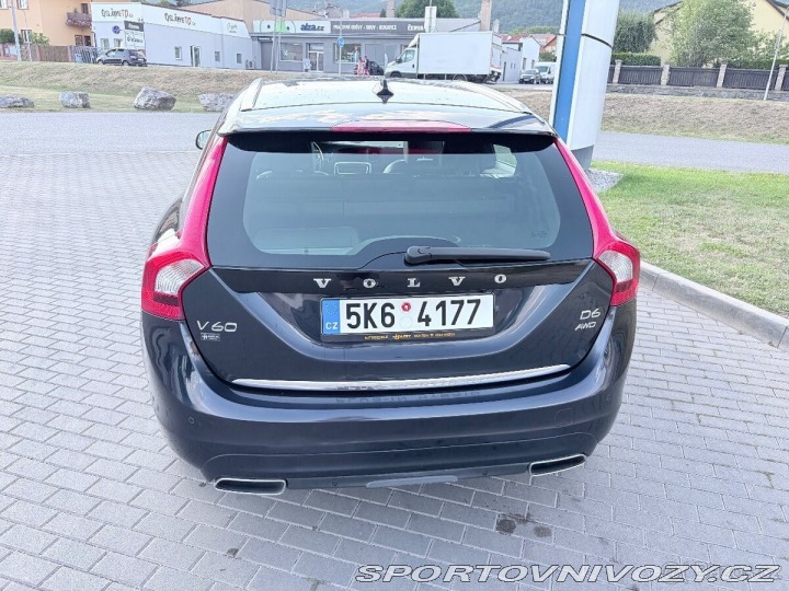 Volvo V60 2,4 D6 Plug-in Hybrid 2015