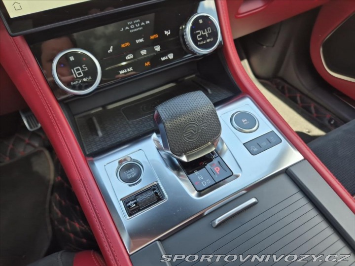 Jaguar F-Pace 5,0 V8 AWD SVR 405 kW 2021
