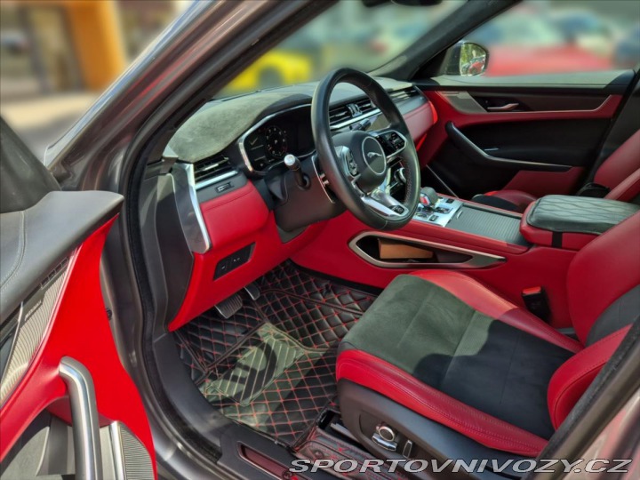 Jaguar F-Pace 5,0 V8 AWD SVR 405 kW 2021