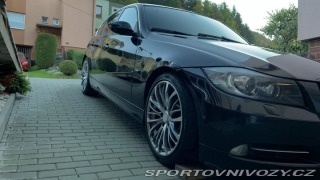 BMW 3 330i 2005