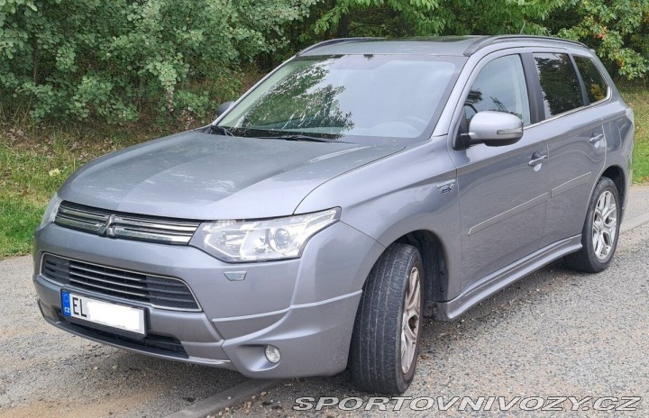 Mitsubishi Ostatní modely Outlander 2,0 PHEV L EL&quo 1800