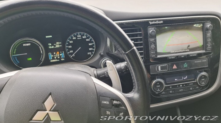 Mitsubishi Ostatní modely Outlander 2,0 PHEV L EL&quo 1800