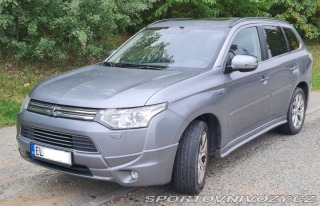 Mitsubishi Ostatní modely Outlander 2,0 PHEV L EL&quo 1800