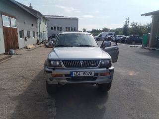 Mitsubishi  Pajero Sport Sport Sport V6 300L LPG