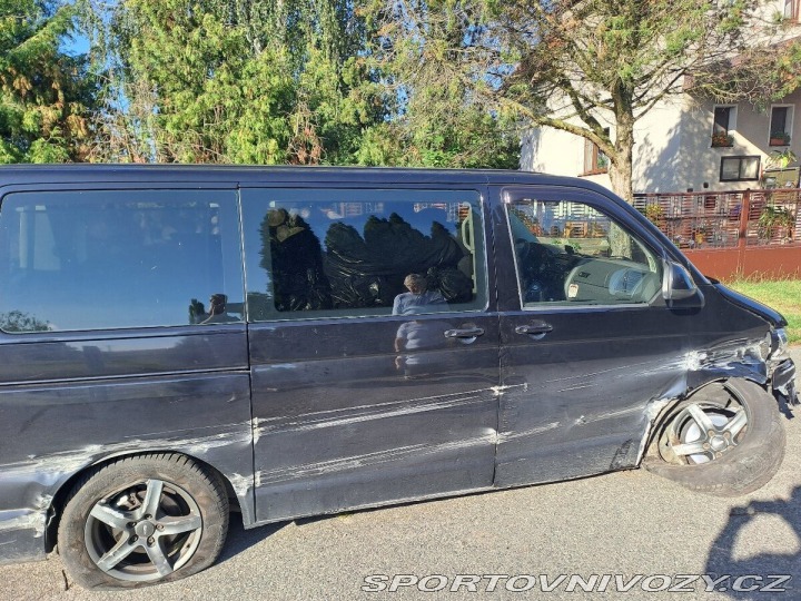 Volkswagen Ostatní modely Caravelle 2,0 2013