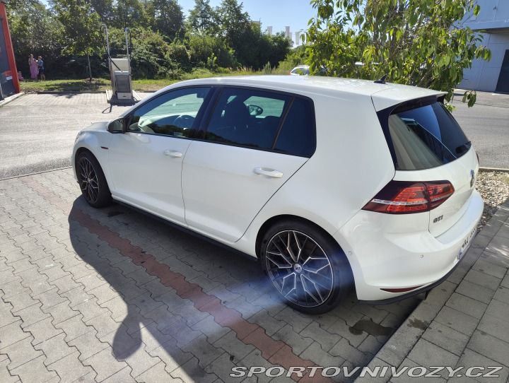 Volkswagen Golf GTI MK7 2014