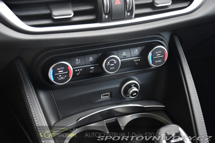 Alfa Romeo Stelvio 2.0T 16V 206kW VELOCE AT8 2024