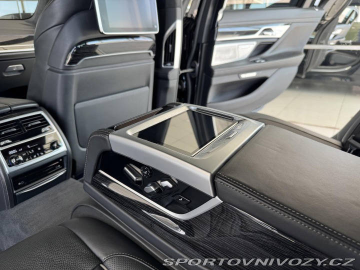 BMW 7 M760 Li xDrive*Nový Motor 2017