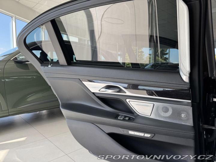 BMW 7 M760 Li xDrive 2017