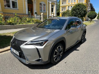 Lexus Ostatní modely UX 250h 2,0   hybrid .E-CVT 2024