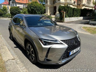 Lexus Ostatní modely UX 250h 2,0   hybrid .E-CVT 2024