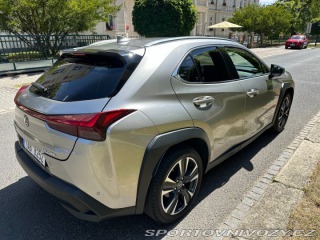 Lexus Ostatní modely UX 250h 2,0   hybrid .E-CVT 2024