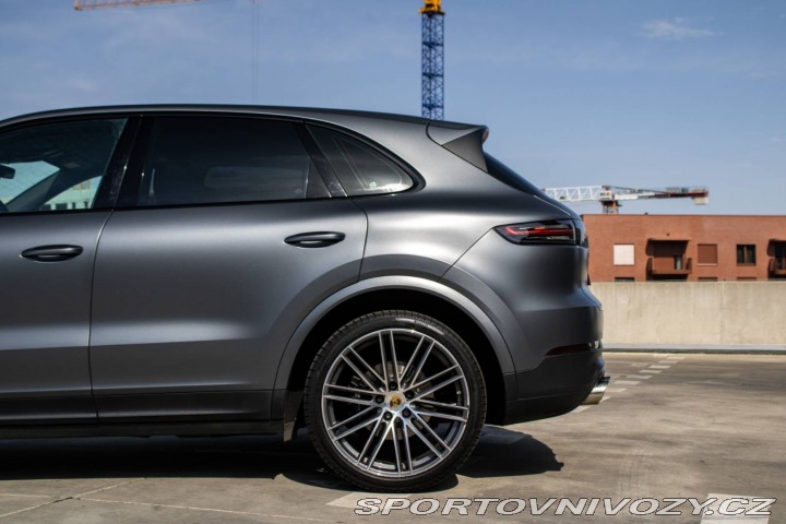 Porsche Cayenne 4x4 / 250kW / A8 / ZÁRUK 2018