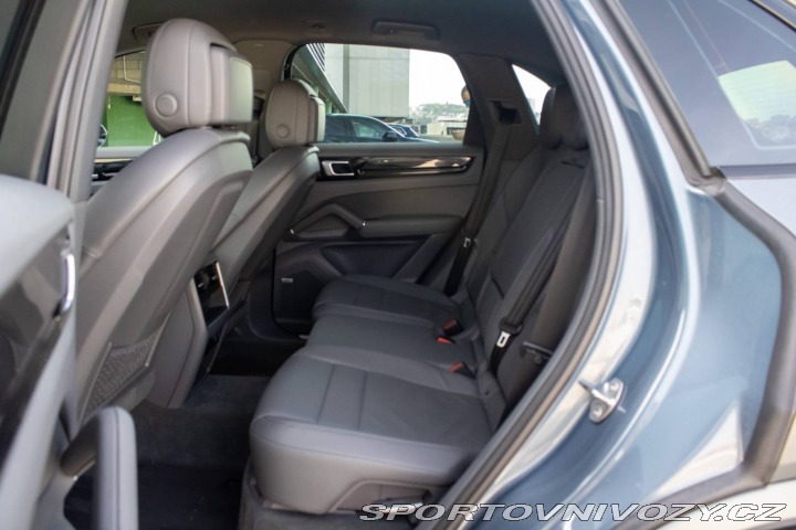 Porsche Cayenne 4x4 / 250kW / A8 / ZÁRUK 2018