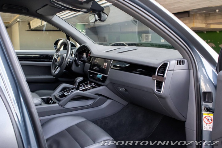 Porsche Cayenne 4x4 / 250kW / A8 / ZÁRUK 2018