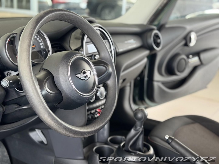 Mini Cooper 1,5T 100kW*VyhřívanáSedad 2016