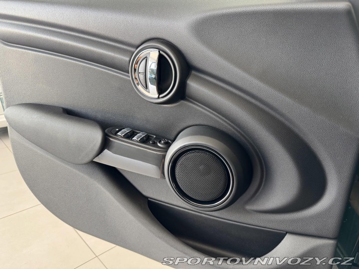 Mini Cooper 1,5T 100kW*VyhřívanáSedad 2016