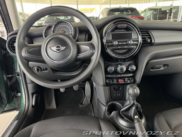 Mini Cooper 1,5T 100kW*VyhřívanáSedad 2016