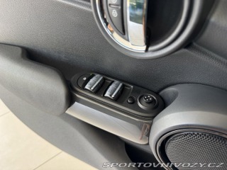 Mini Cooper 1,5T 100kW*VyhřívanáSedad 2016