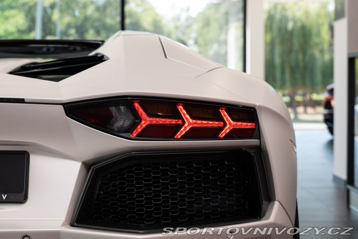 Lamborghini Aventador  2014