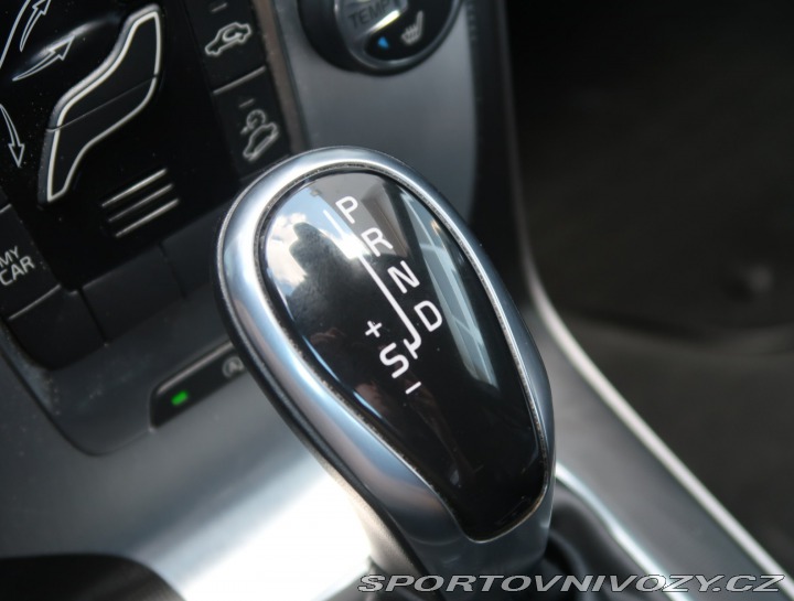 Volvo V40 Cross Country  2.0 T4 AWD 2014