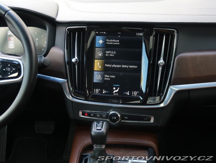 Volvo S90 D5 AWD 2021