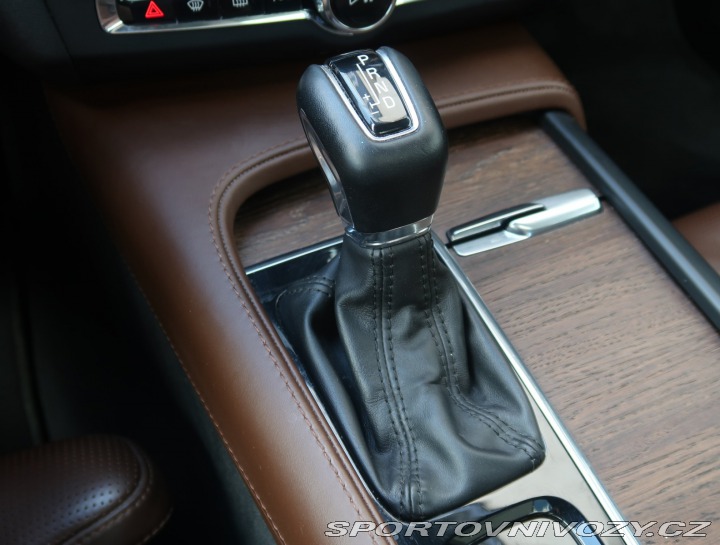 Volvo S90 D5 AWD 2021