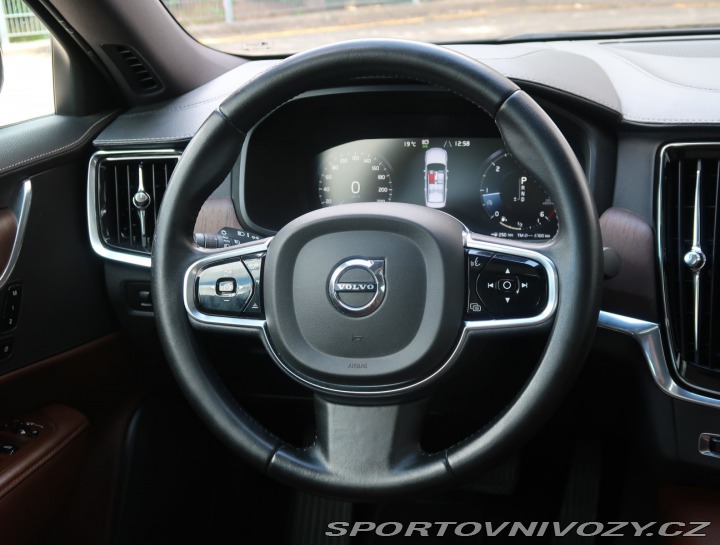 Volvo S90 D5 AWD 2021