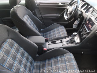 Volkswagen Golf GTE 2015
