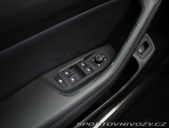Volkswagen Ostatní modely Passat R-Line 2.0 TSI 2017