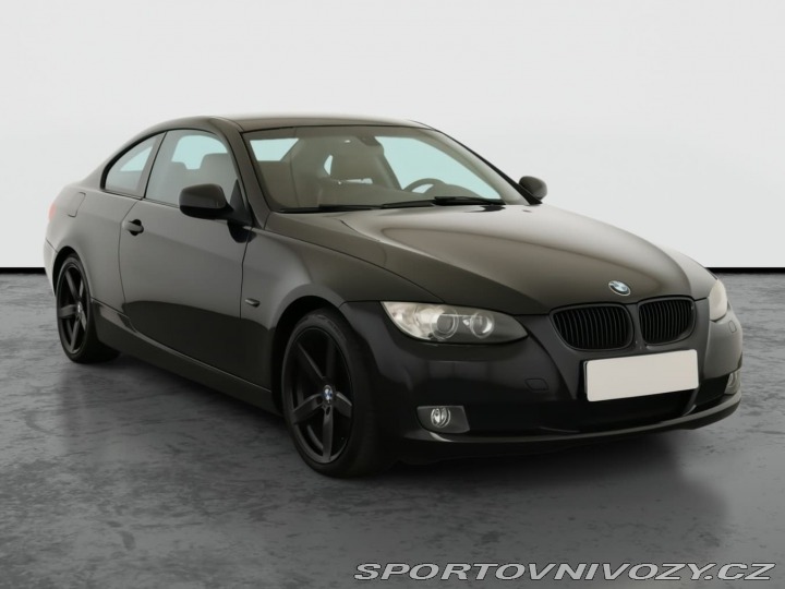 BMW 3 320 i 2010