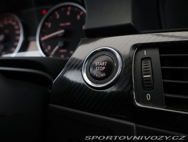 BMW 3 320 i 2010