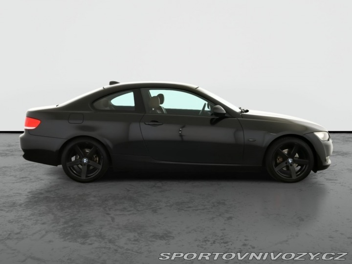 BMW 3 320 i 2010