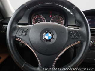 BMW 3 320 i 2010