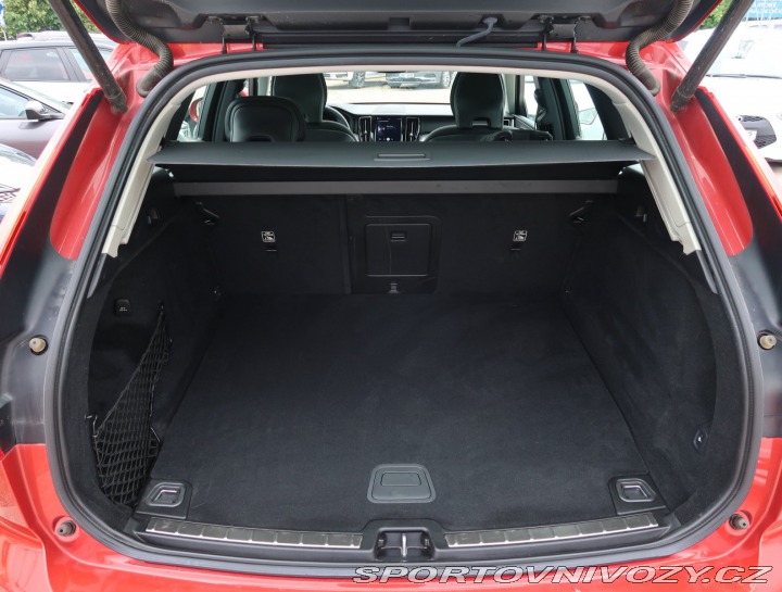 Volvo Ostatní modely XC60  T6 Recharge 2022