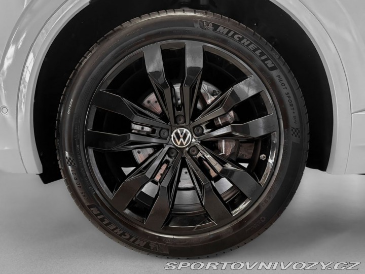 Volkswagen Ostatní modely Touareg 3.0TDI 210KW 4MOTION R-LI 2021