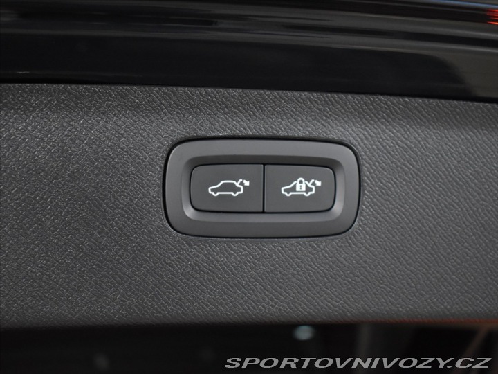 Volvo Ostatní modely XC90 2,0 T8 AWD Ultra B&W, 2026