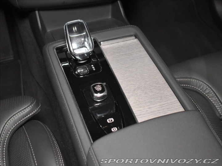 Volvo Ostatní modely XC90 2,0 T8 AWD Ultra B&W, 2026