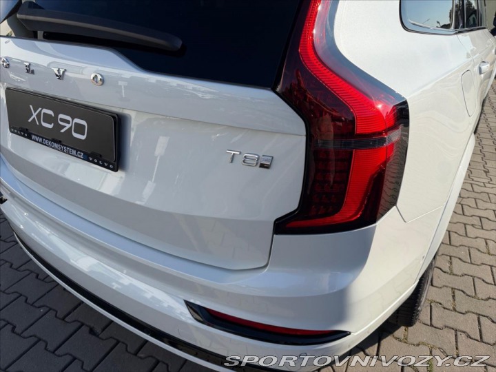 Volvo Ostatní modely XC90 2,0 XC90T8 Ultra Dark   5 2026