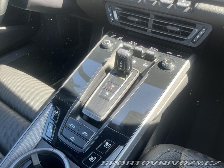 Porsche 911 Carrera 2020