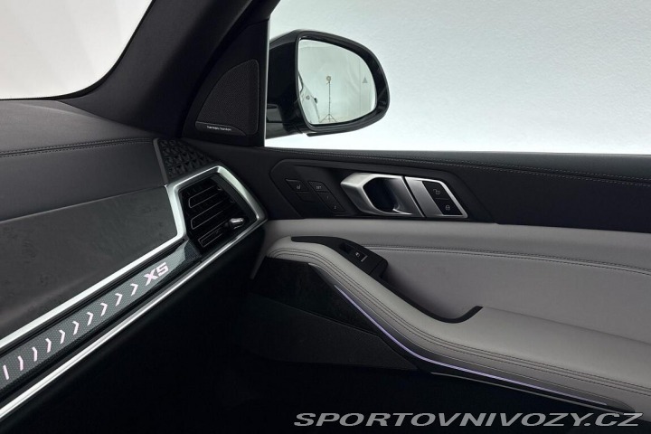 BMW X5 xDrive50e 2024