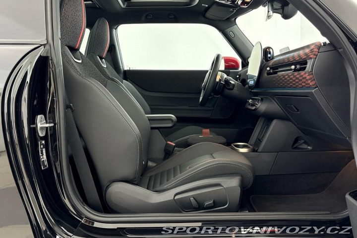 Mini Cooper 3dvéř. John Cooper Works 2025